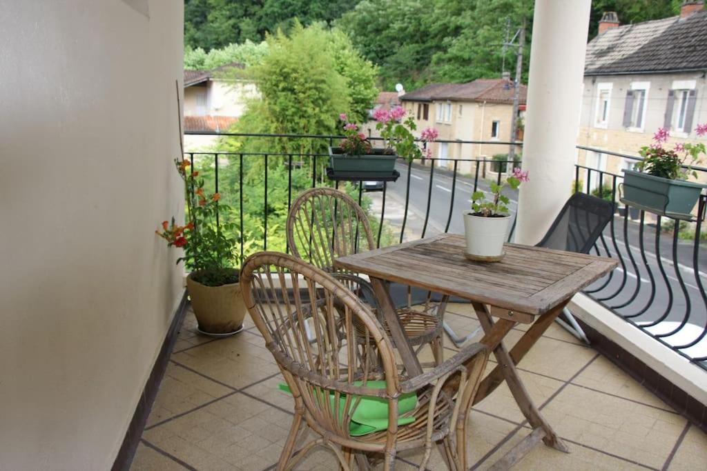 Appartement Chaleureux Avec Parking Gratuit 萨尔拉拉卡内达 外观 照片
